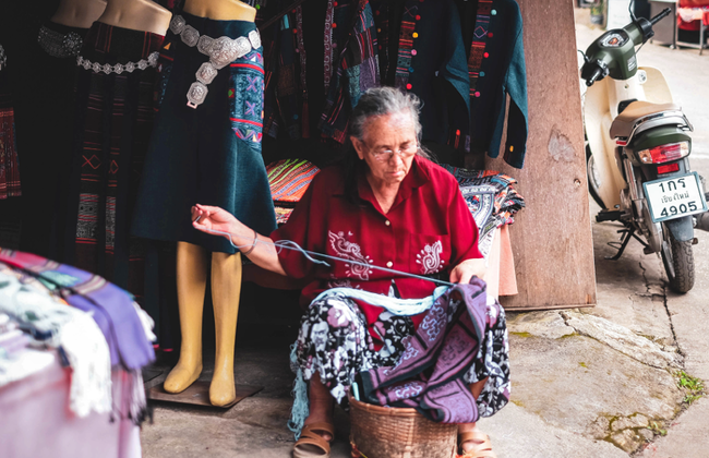 Scopri il Tempio Doi Suthep e il Villaggio Tribù Hmong - Tour Privato - Foto 5